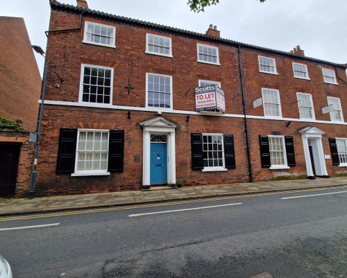 74 Lairgate image