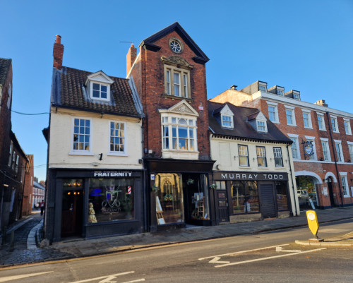 Wood Lane Mews 21 North Bar Within image