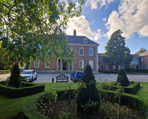 The Hall, Lairgate image